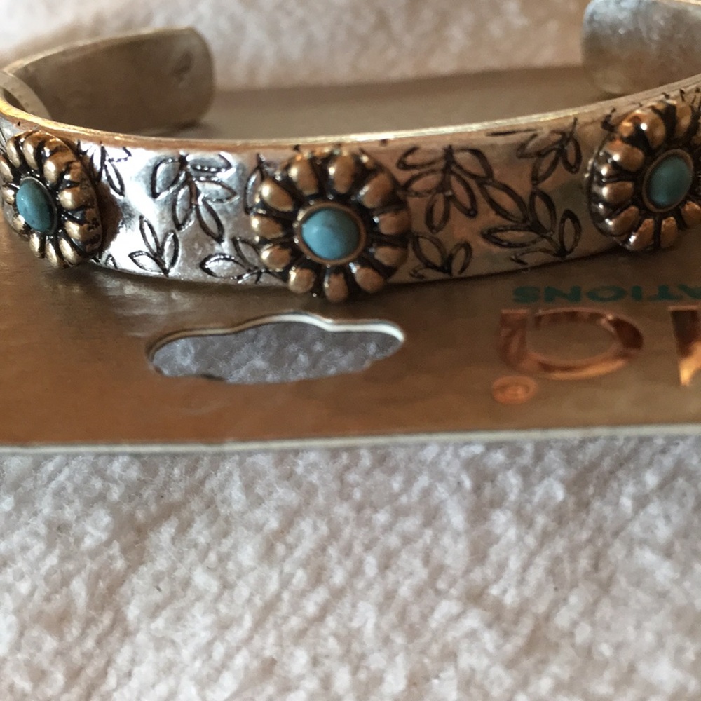 Silver And Turquoise Color Cuff Bracelet Western Bohemian Style Brand New